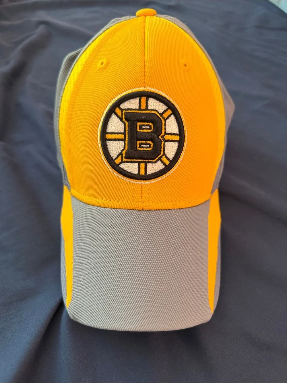 Reebok Yellow and Gray Boston Bruins Logo Cap - Picture 2 of 6